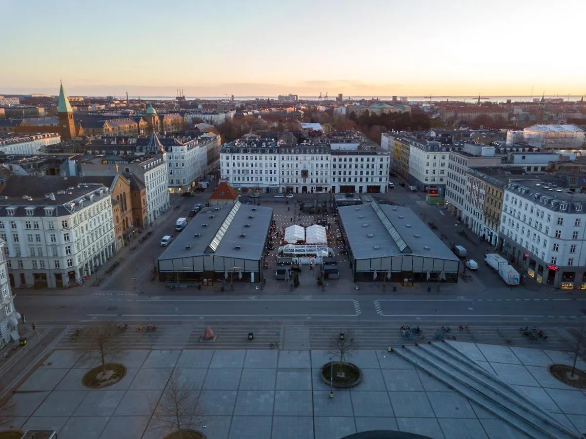 Large Apartment With Canal View In Central Cph City Copenhagen