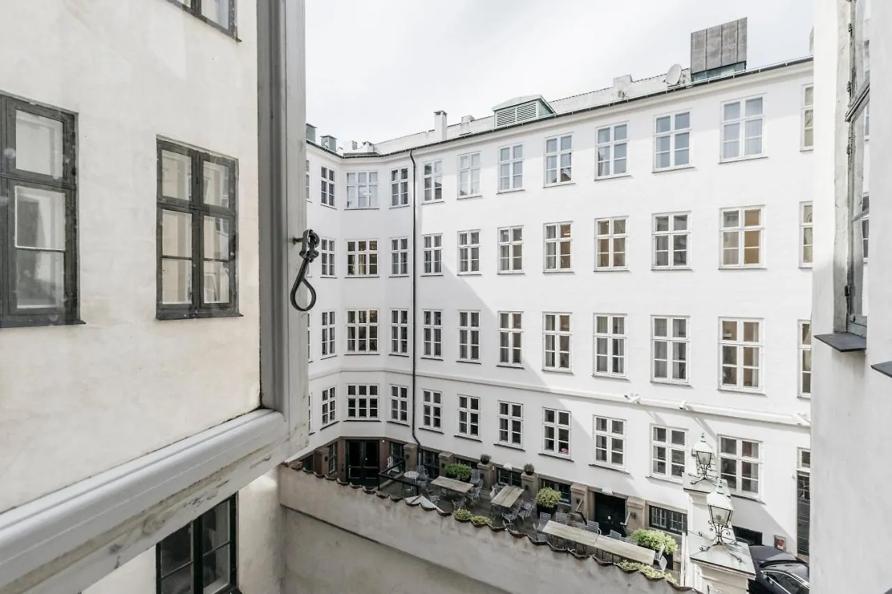 Large Apartment With Canal View In Central Cph City Copenhague Dinamarca