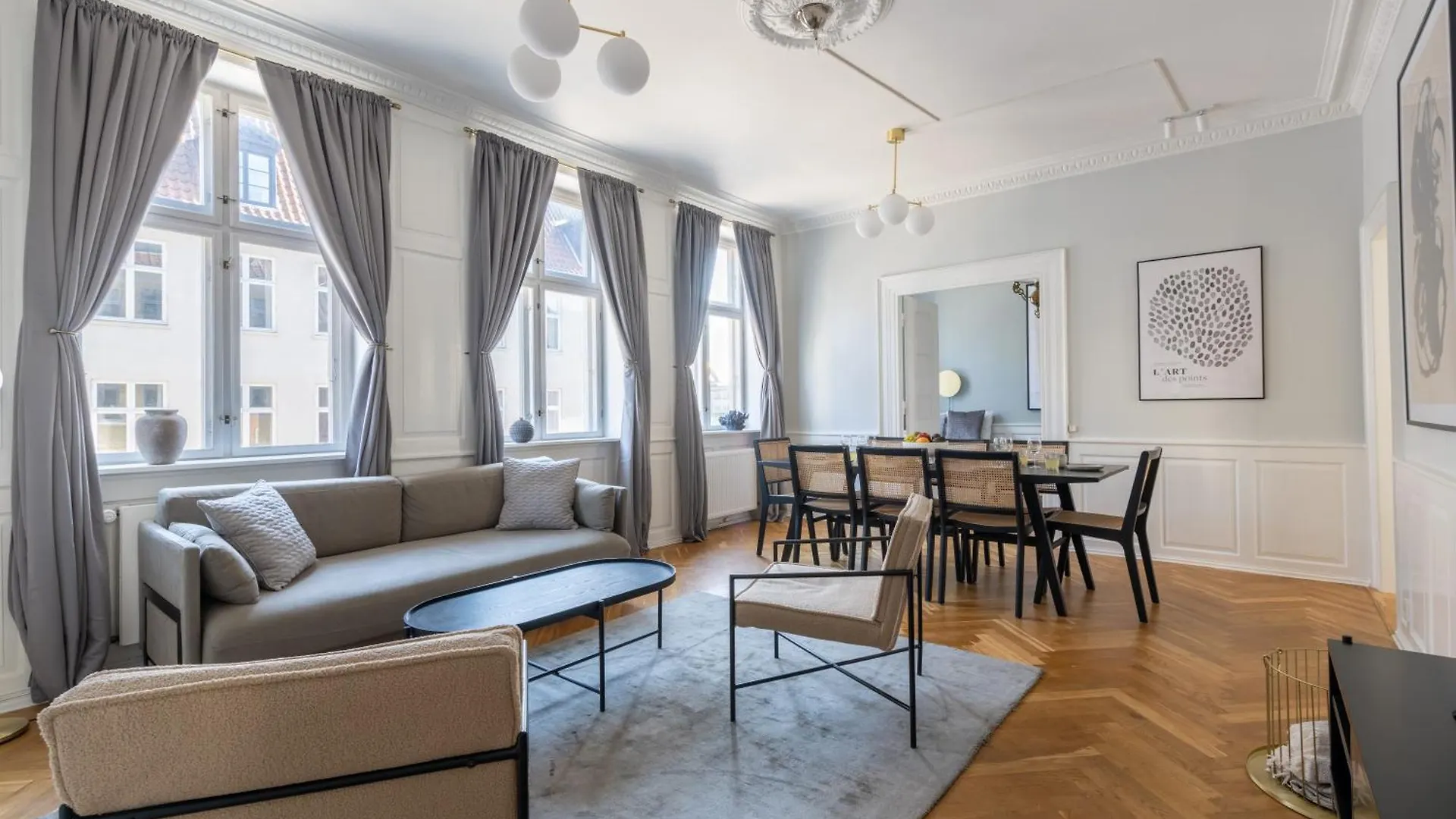 Large Apartment With Canal View In Central Cph City Copenhague